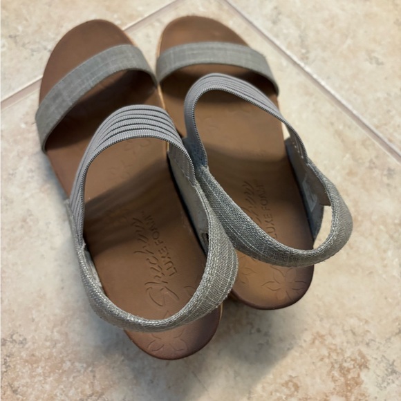 Sketchers luxe foam sandals - Picture 4 of 8
